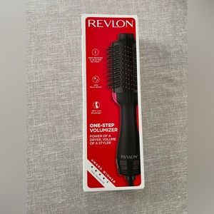 *New Never Opened* Revlon One Step Volumizer